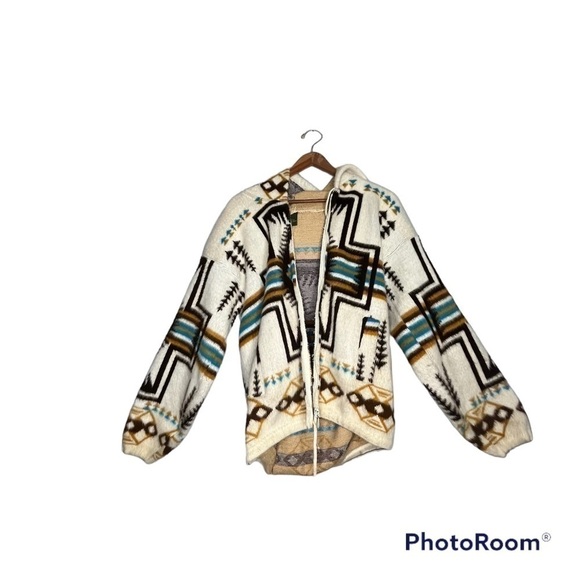 TEJIDOS Himalaya Wool Aztec Print Fuzzy Hoodie Jacket - Picture 3 of 7